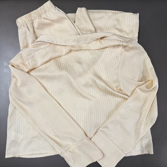 Nap Loungewear Set of Pajama Top and Pants - Size Medium - Picture 2 of 3